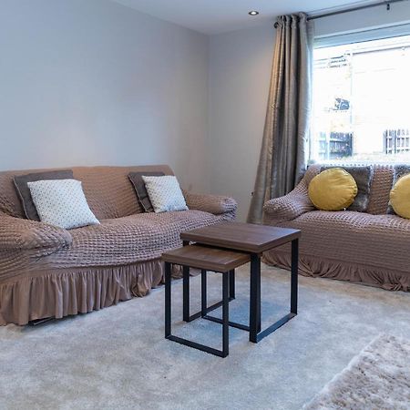 Penda Contractor And Leisure Guests Nottingham Villa Esterno foto