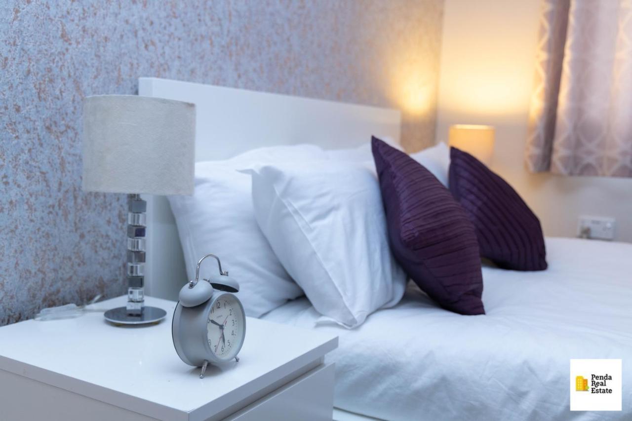 Penda Contractor And Leisure Guests Nottingham Villa Esterno foto