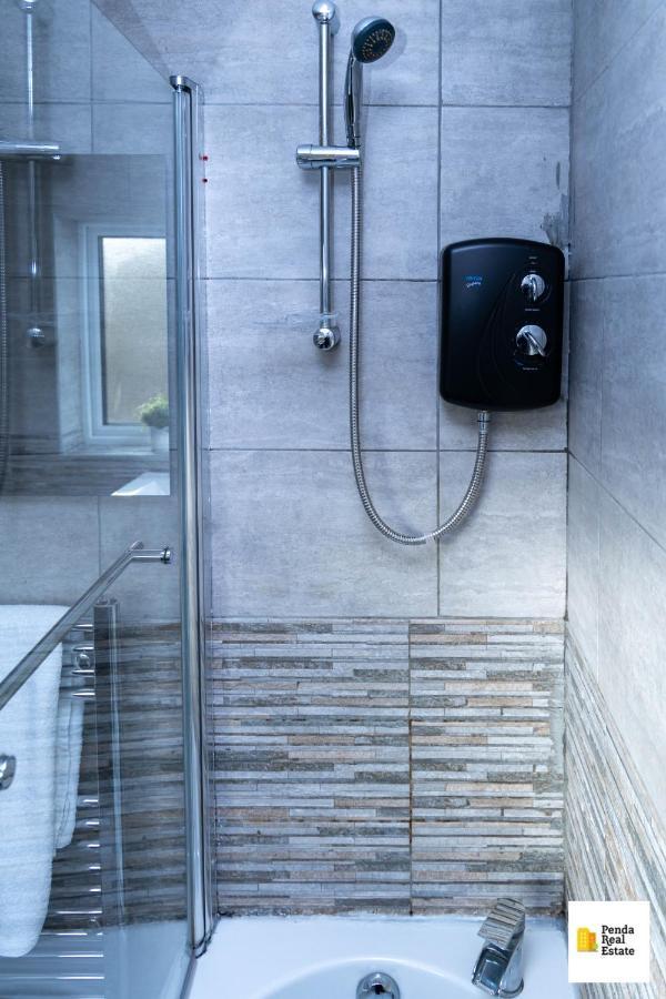 Penda Contractor And Leisure Guests Nottingham Villa Esterno foto