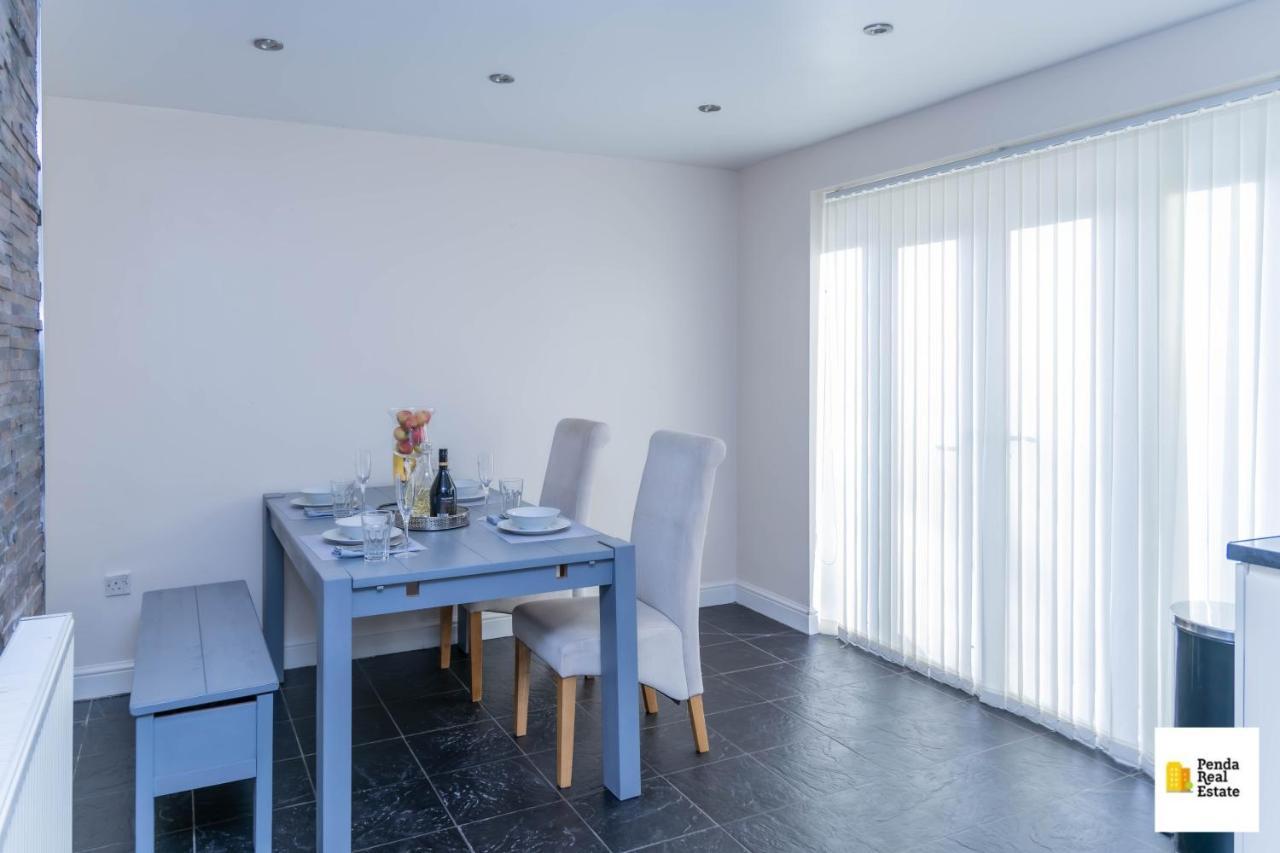 Penda Contractor And Leisure Guests Nottingham Villa Esterno foto
