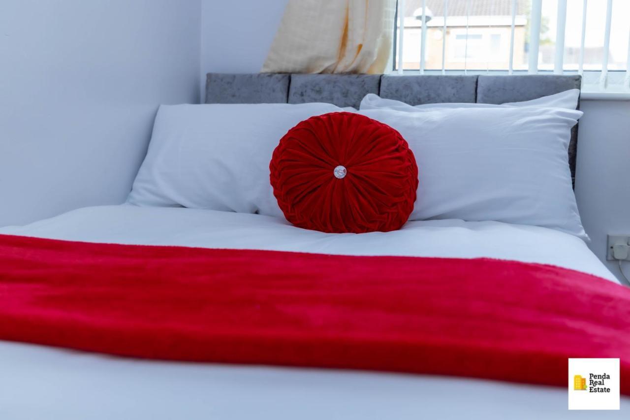 Penda Contractor And Leisure Guests Nottingham Villa Esterno foto